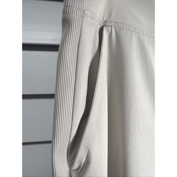 Athleta Brooklyn Ankle Pants Active Travel Commute Athleisure Size 22 Beige - Picture 3 of 8